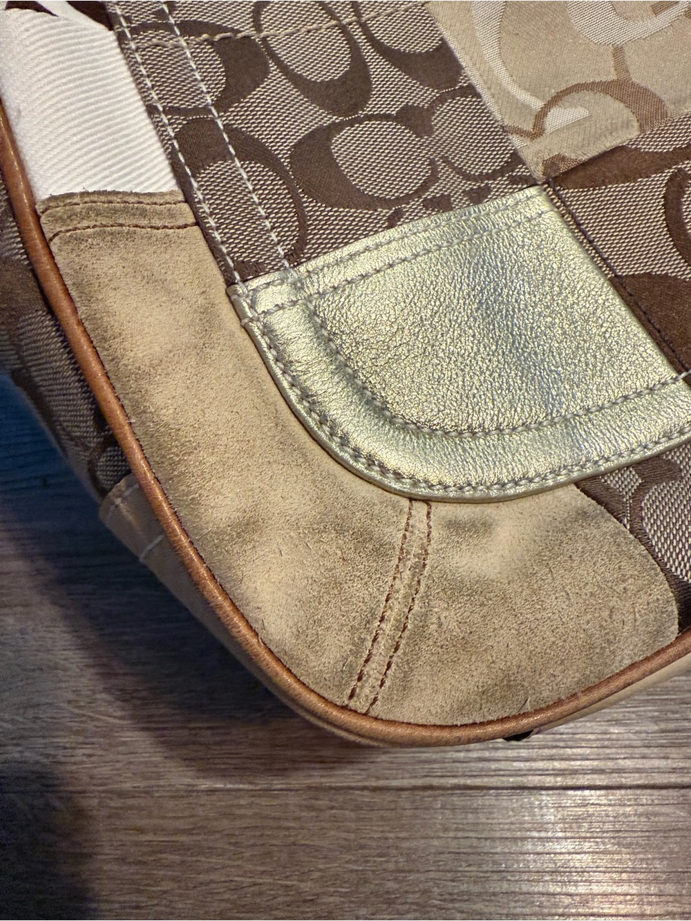 Coach Vintage Patchwork Ergo Hobo Shoulder Bag with Wristlet in Mixed Materials - Picture 8 of 9